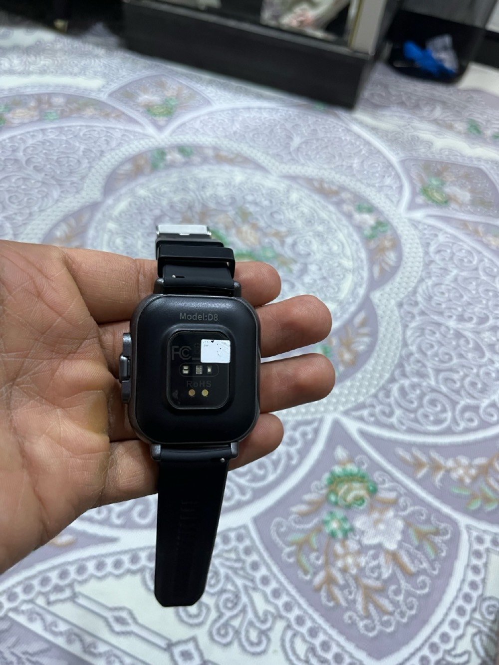 ساعة ابل • سماعات بلوتوث • مستخدمه