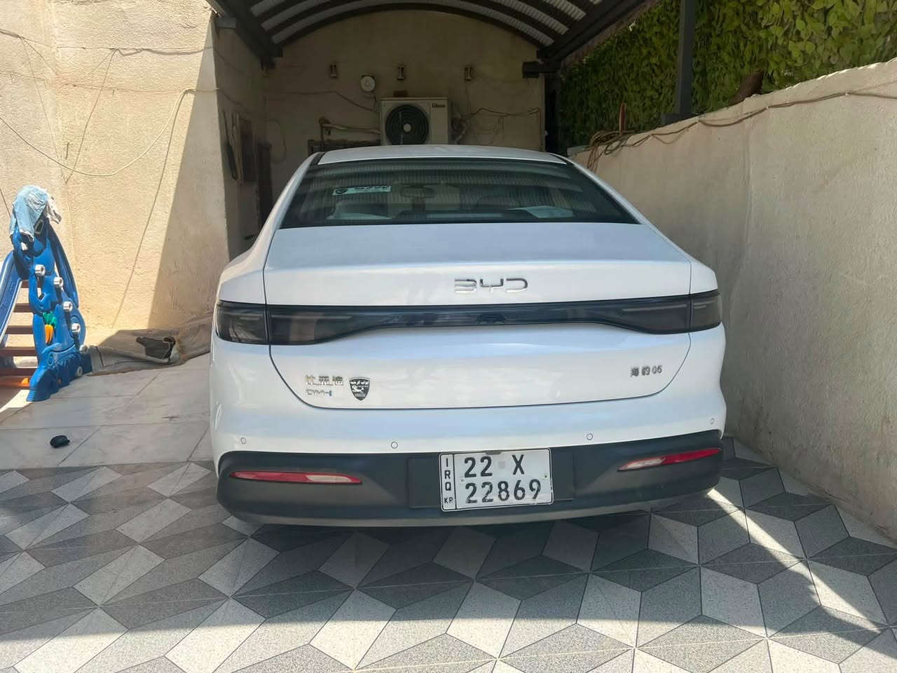 السلام عليكم byd سيل5 2025 رقم اربيل دولي تريد تحويل او وكالة بسم شركة ابواب الرحمة السيارة كفالة ما عدة بارد بالجاملغ الامامي جهة السائق والجاملغ الخلفي جهة العبري السونار مرفق السيارة نطيفة شاشة محدثة ومعربة كاملة السعر 128$ مكاني البصرة قضاء شط العرب الفيحاء  
 مكلف بالنشر التواصل عبر رقم الهاتف ***********

