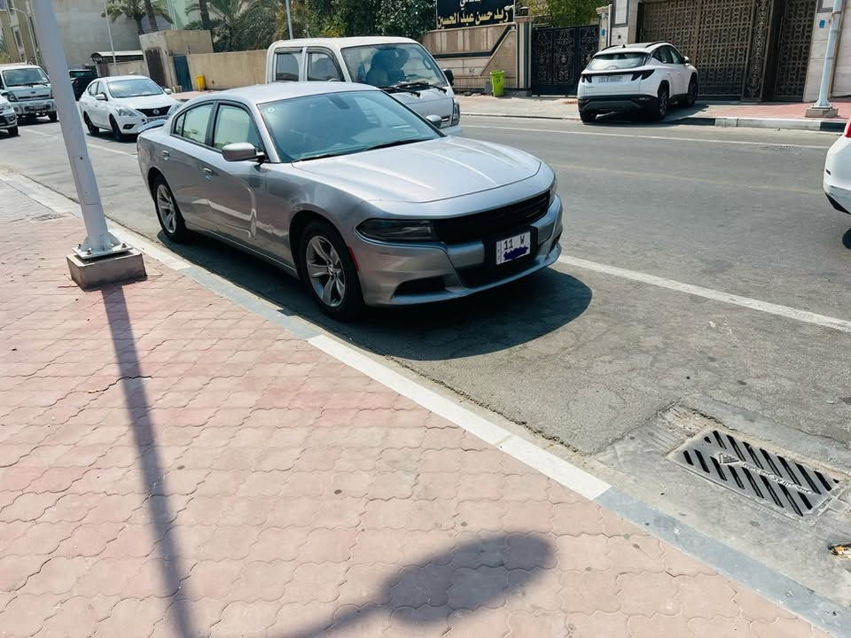 السلام عليكم  ….
جارجر 18 خليجي sxt وكالـة ليث العبيدي   كفاله عامه السونار موجود  ماشيه 47 ميل ممشتغله خط جاهزه من كلشي رقم بغداد بسمي سنويه وارقام وهزه كله جديد والسياره على وضع الشركه.  السعر 225.   وبي مجال  للشراي. ***********.     اخوان كلشي ذاكره و السونار والصور كدامكم    مع تحياتي واحترامي للجميع على راسي واشرف بيكم احبتي.  ( العنوان / ذي قار / حي الشموخ )
