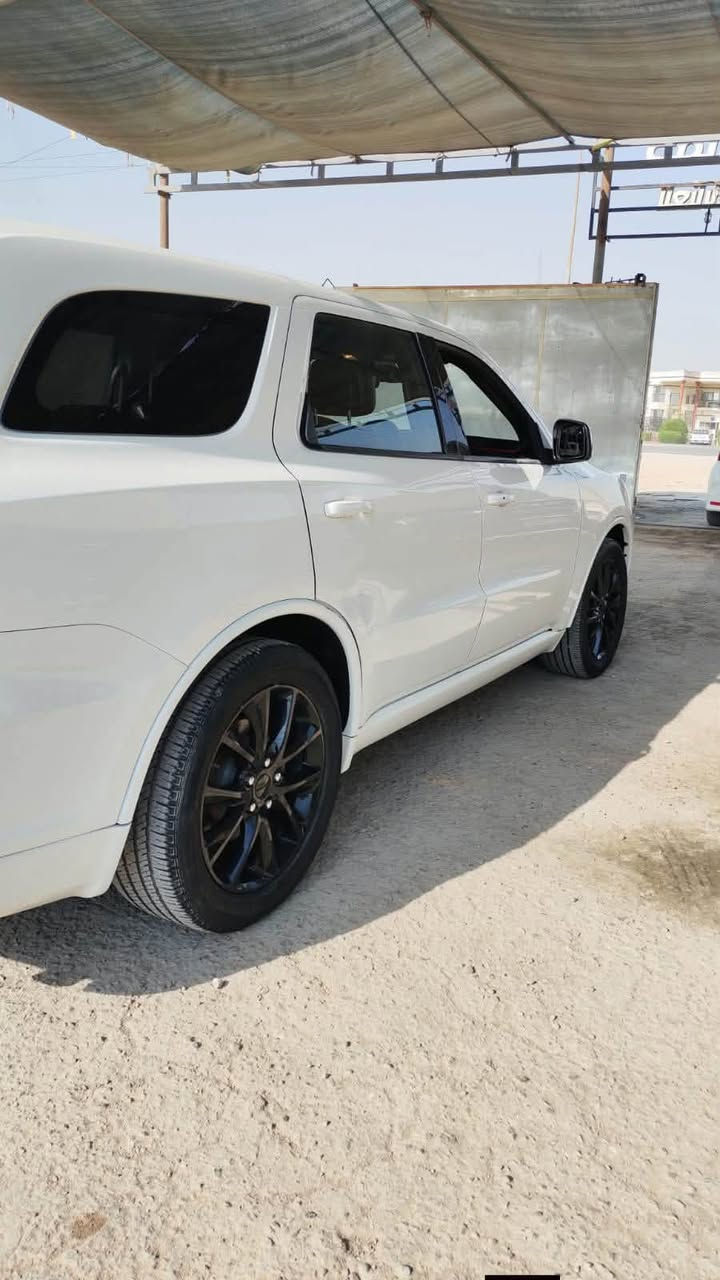 السلام عليكم
للبيع 
دوج دورنكو 2018 مرمزه 2022 ترميز سكودا
رقم بغداد دولي باسمي مداور ثاني يوم
جاهزه للاخير
حادثه بسيط جداً بدون دواخل
مواصفات
حساسات 
رادار 
السياره جديده وحلوه 
السعر 218 وبيه مجال
مكاني ديوانيه
للاستفسار 
***********
