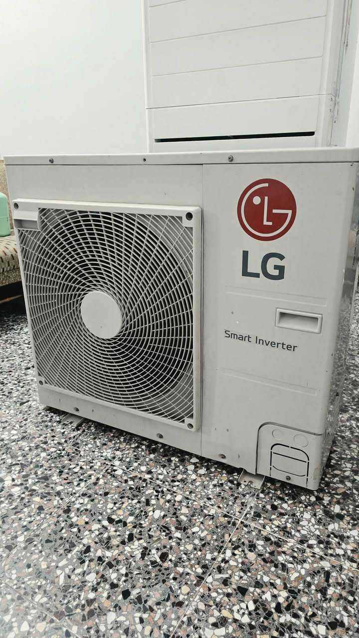سبلت LG انفيرتر يشتغل وطني مولد 3طن شغال وكامل سعره ٩٥٠ مشتغل موسم واحد اتصال ***********
