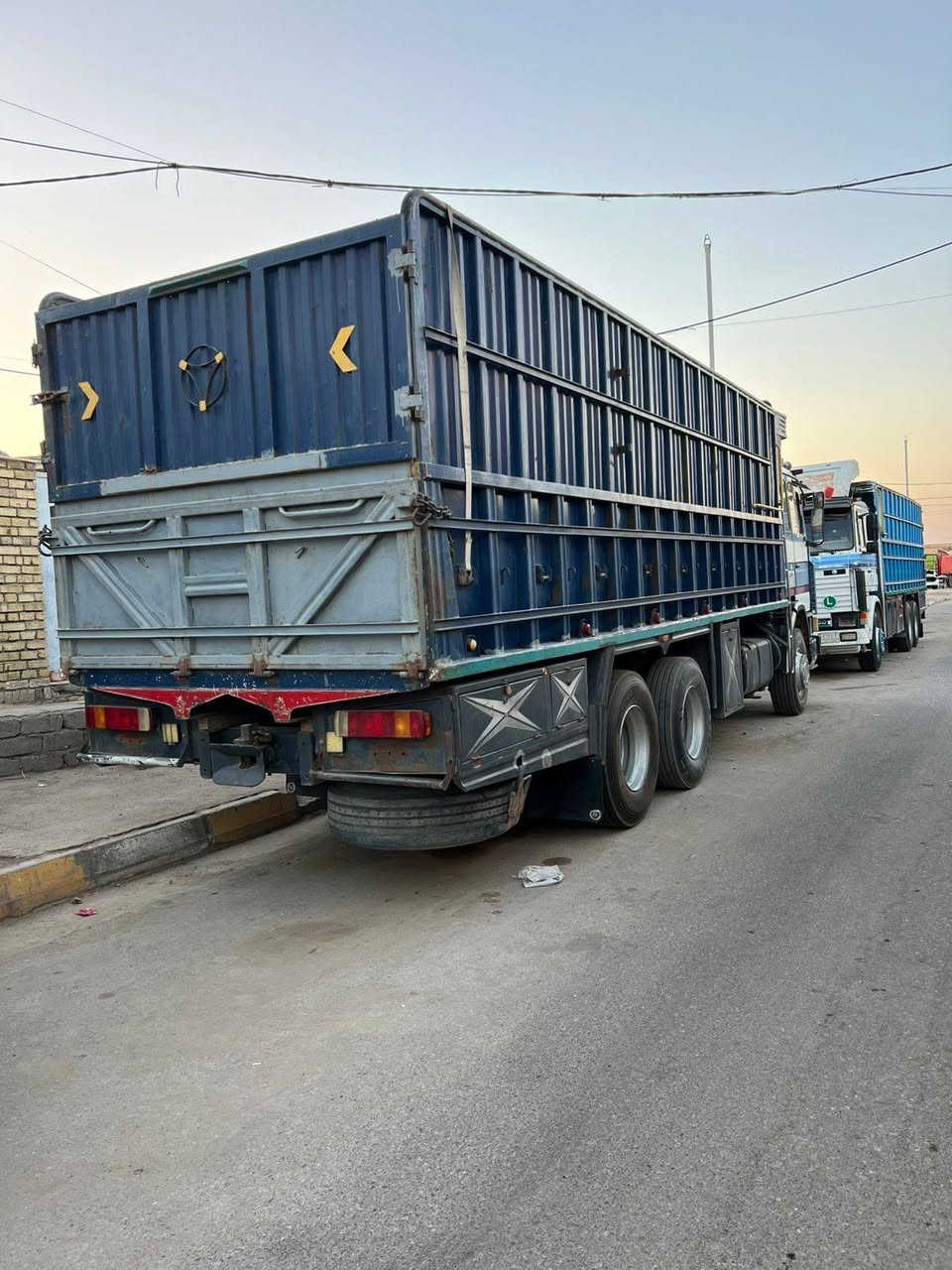 سلام عليكم سكانيه البيع موديل 95 حجم 143 كير ٩٠٠.مكان ناصريه *********** مكلف بل نشر
