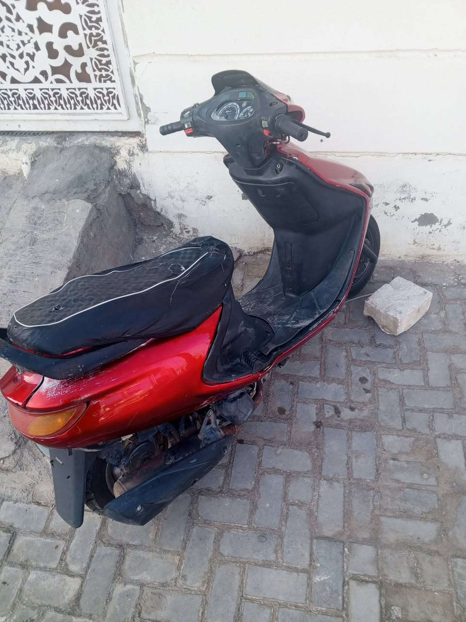 السلام عليكم فراشه ممفتوحه جديده ونظيفه عوزها باتري وتنضيف كابريتر بسعر مناسب 350وبيها مجال الطيبين هذا رقمي للاتصال *********** كلشي شغال
