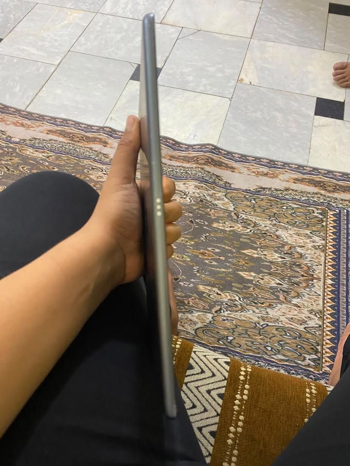 سلام عليكم ايباد 9للبيع أو للمراوس بي آيفون  للاستفسار  اتصال عل رقم ***********
