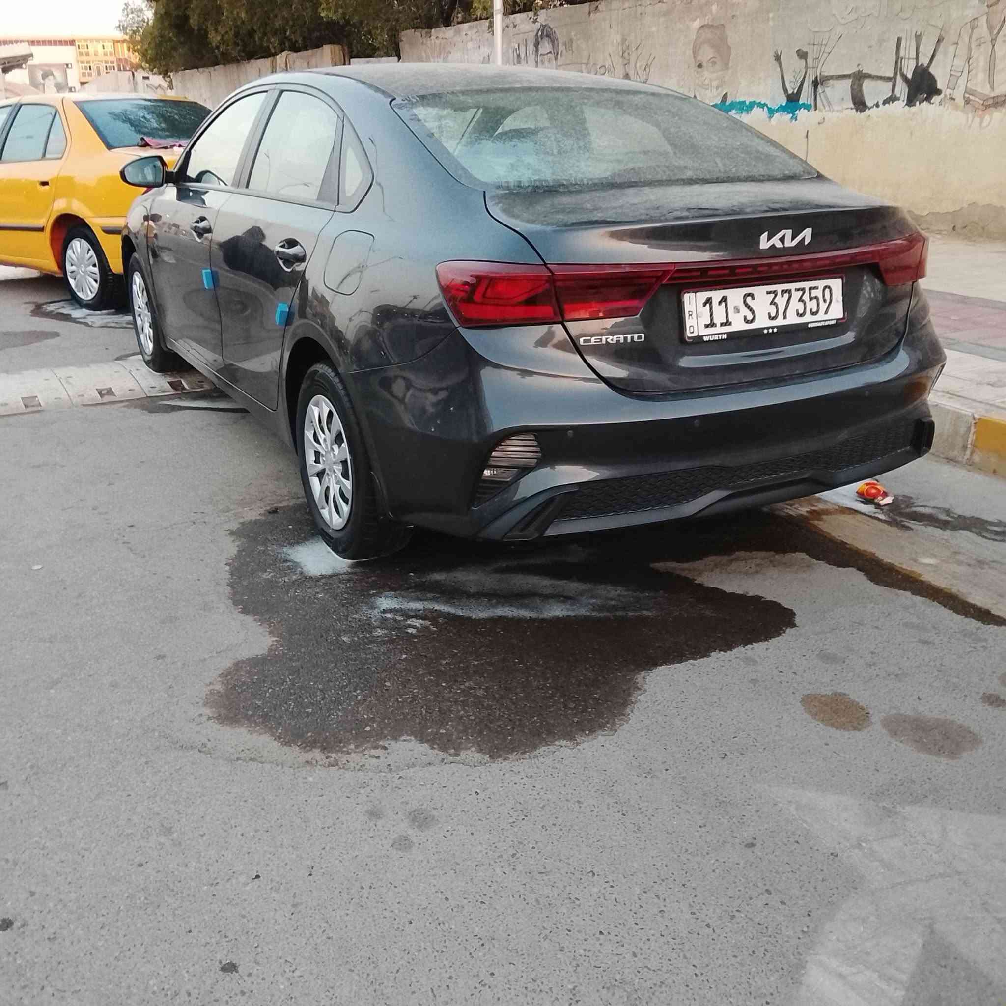 السلام عليكم كيه سيراتو23 شركه دوليه مكينه600مكفوله كفاله عامه ماشيه 52كيلو سياره حره بأسمي 
السعر #158 ناصريه ***********
