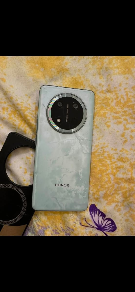 هونر X9c
ذاكرة 256 جهاز نظيف مع الكارتون شاحنة وكيبل اصليات مال شركة السعر 375 متواجد مسانجر و واتساب ***********
