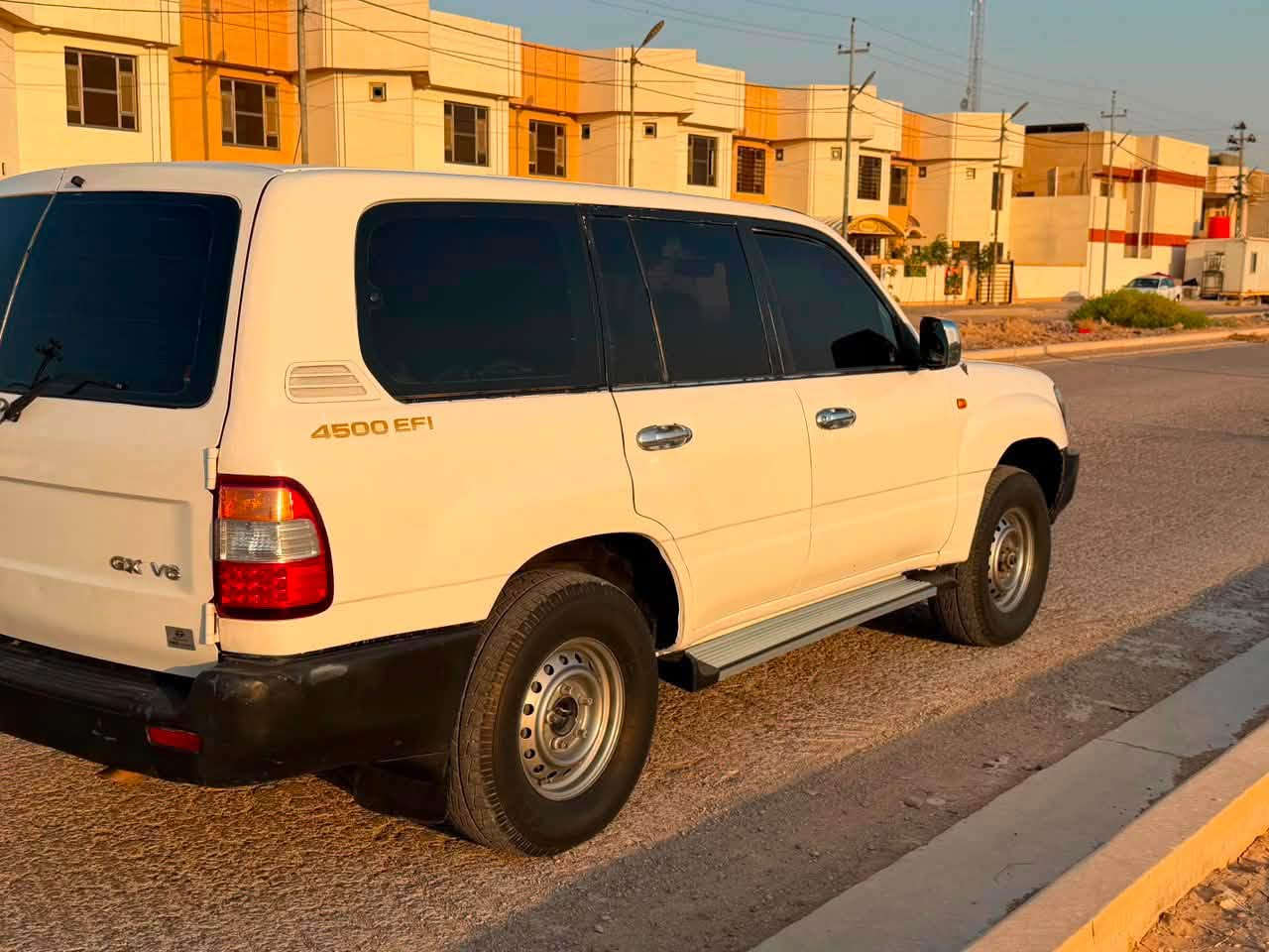 السلام عليكم ورحمة الله
مونيكا ٢٠٠٤ مزاد داخلية صبغ عام جاهزة من كلشي
گير اوتماتيك بلادي
دبل تانكي وشادلها منظومة غاز lpg
حدادية جديدةوتخم تاير ياكوهاما ياباني
شاشة اندرويد و منظومة لايت زنون اصلي
السعر 77 ورقة وبيها محال

📍مكاني بغداد / كرادة 
‭***********
