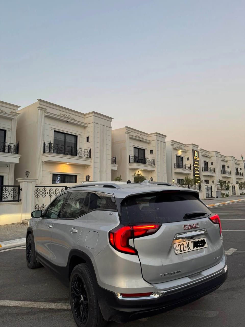 GMC 2021 TERRAIN SLT
سەیارەکە بۆنید و چاملغی سبوغە ٢ جێئ تحدیل گچکەشی پێوەیە سەیارەکە قەپات ماصفاتە دەبل ئەکسلە کوشین سارد و گەرم ئاقێنە حەساس ٦ دوگمەیە فولل فوولە تەنها سلایت نیە 
سەیارەکە گێر و مەکینەی بە شەرتە تحویل و غەرامەش بە شەرت
سحری ١٣٠ وەرەقە
*********** أربيل, العراق
