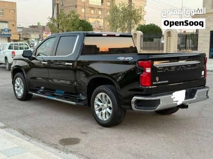 سلفرادو للبيع او المراوس بتاهو حسب القناعه 
السياره رقم بغداد ماشيه ٥٠ الف وارد خليجي فول مواصفات LTZ فول فول مواصفات مقاعد  تدفئه تبريد نقطه عماء بالمري ٨ سلندر المحرك المرغوب ٥٣٠٠ رادار امامي وجانبي السياره داخله كفاله خليجيه بس انضربت بالعراق حادث بجم للتواصل رقم الهاتف ***********

نص مكتوب في الصور:
- السوق المفتوح OpenSooq