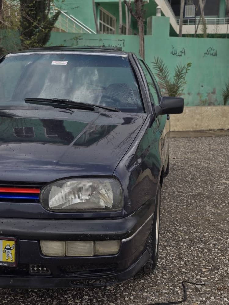 گۆڵف mk3 مۆدێل ۱۹۹۳ مەکینە ۱٨ 
ئاڕمی پلاستیک بەشەرتی ئاڕمو ئەوەلیات و موسو بڕاوە سەیارەکە زۆر جوان ماوەتەوە بێدەعم ولێدران کامل بۆیاخ لەسەر ساغی کامل سپۆڕتە سالانسای سپۆڕت چوار تەیەو ویلی نوێی لە ژێردایە سعری ۳۰ گەڵاو معامەلە ۰٧٧٣٣٥٧٧٤٧٧ . السليمانية, العراق
