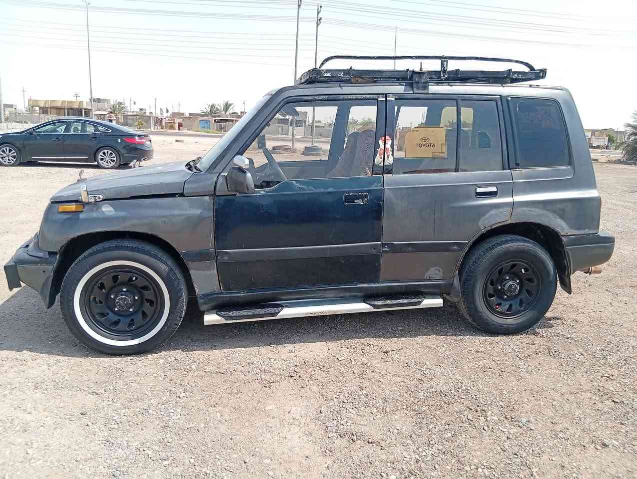 *🚙 للبيع سوزوكي فيتارا دبل قمارة - موديل 1993 🚙*
اللون: رصاصي رمادي
رقم السيارة: ميسان الماني
السنوية: كارتونية منتهية

*التفاصيل:*
المحرك 4 سلندر ونجي - بيه خيط بخار بسيط
بيها باب السايق مبدل
البدي: شوف العين، نظافة جيدة
البيع: ابيع اصوليات وتحويل مضمون

*السعر:* 28 ورقة وبيها مجال للشراي الصدك

*العنوان:* البصرة - القرنة

*للاستفسار:*
واتساب: ***********
اتصال: ***********
