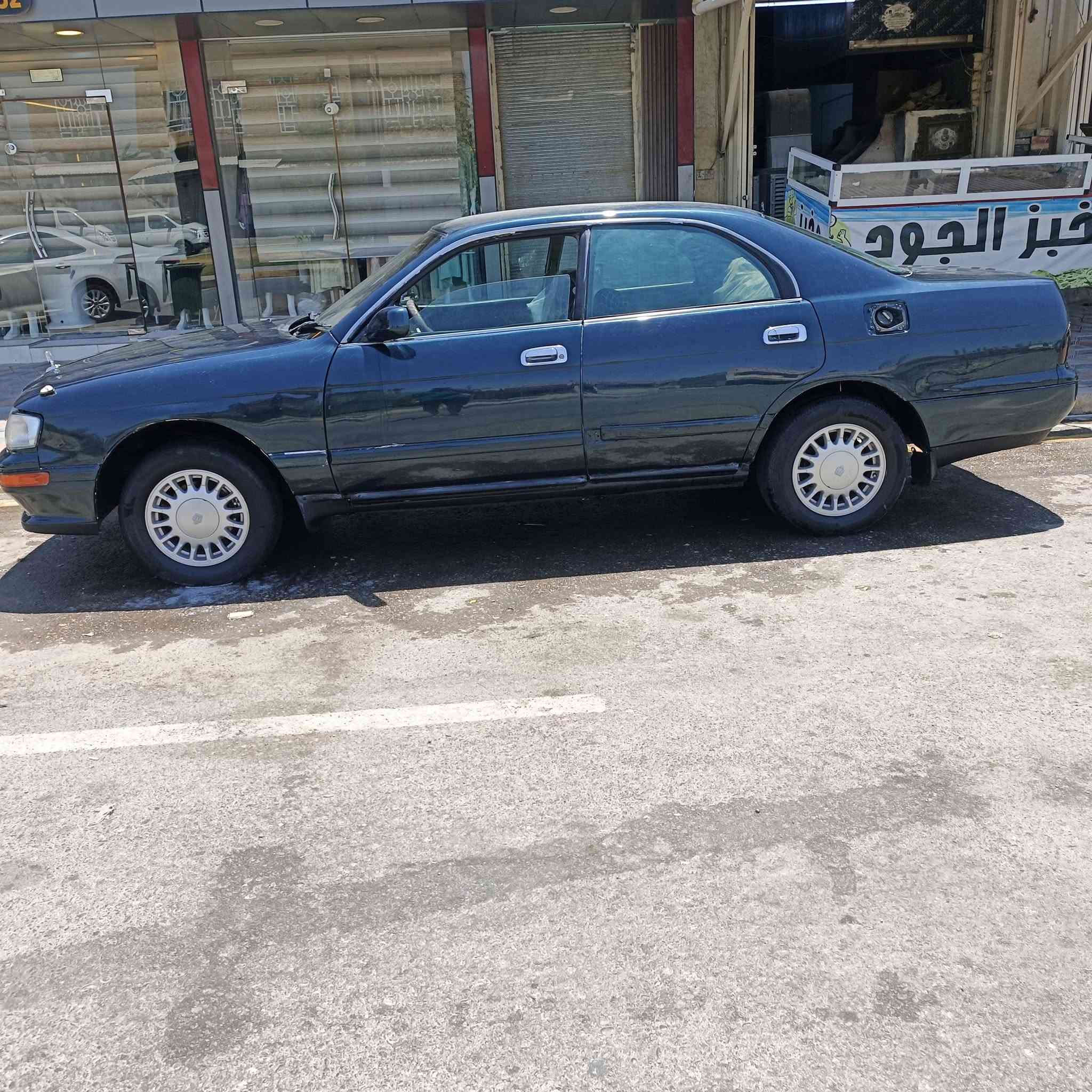السلام عليكم بطة متصل موديل 1992 السيارة مكفولة من الضربة ومن عيب الشرعي شرط التحويل صبق جمالية السنوية لل 30 معروضة 45 وبيهة مجال قليل للستفسار ***********

