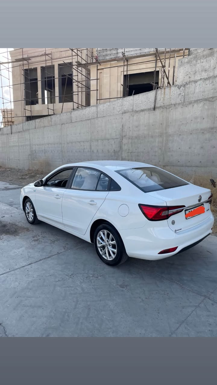 MG 5 2024
Standard plus 
20 km ڕۆشتووە
بۆیاخی نییە سارد و شوختی نییە
بەناوی خۆمەوەیە
نرخی یەک دەفتەر مەجالێکی زۆر کەم ی تێدایە
لە سلێمانیم
***********
