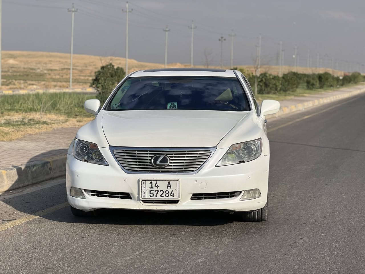 سلام عليكم
سيارة للبيع 

لكزس LS460 فئة اللارج (وارد خليجي)

(مكفوله كفاله عامه من گير ومكينه ولغد وايرباك ومن كلشي مكفوله بدون حادث)

السنويه ب اسمي تحويل مباشر

رقم السياره بصره انكليزي  مشروع وطني

ممشاة السيارة(141 ألف) km

1_دفع خلفي (أكسل)تو ويل

2_محرك V8سلندر 

3_ناقل حركة(گير) 8 نمر

4_أربع ابواب شفط بصمات

5_صندوق السياره اوتو شفط

6_نظام الصوت شركة (مارك لفنسون)

7_شاشه اماميه+شاشه خلفية بلسقف(DVD)

8_كشنات الامامية والخلفية (كهربائية)

9_كشنات الامامية والخلفية (تدفئه وتبريد)

10_مقاعد الامامية والخلفية (خزن ميموري)

11_مودات تحكم ستيرن صوت واتصال+HOLD

12_مشاش ماء لايتات(زراك لايتات)

13_مري قلاب مع انارة ترحيب

14_دخول ذكي

15_سايد بريك بصمه 

16_حساسات رادارات نقطه عمياء 

17_فتحت سقف

18-سستم لايتات زنون يخبل 

(السياره جاهزه من كلشي  تخم تايرات عليها جديد وادامه كاملة للبلكات والنوزلات والمجاول وشرط ترايك وين ما يعجبك انت)

ملاحظة:::::::: هلال عكس السايق بي رش صبغ ع كد المكان اثر شخط لان معروف اللون الابيض الصدفي ميتقلم موجوده الصوره قبل وبعد 

سعر السيارة:147 ورقه وبيها مجال للطيبين 

مكاني بالموصل

الاتصال ع الرقم أو واتساب:***********
