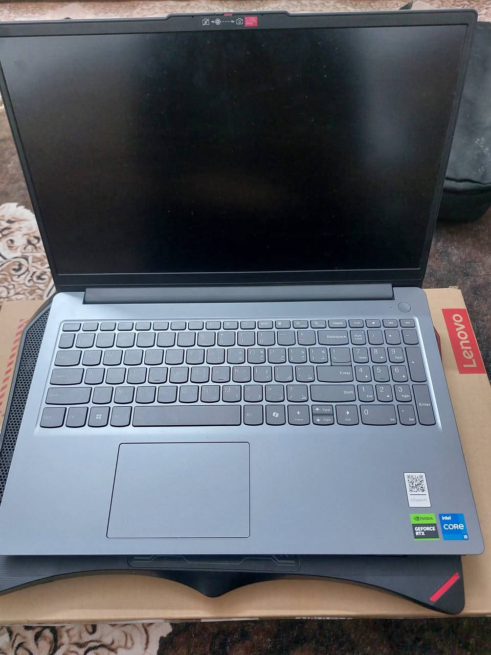 لابتوب لينوفو LOQ 15IAX9E نظافة ٩٩
المعالج (CPU): Intel Core i5-12450HX بسرعة 2.4 جيجاهرتز.
​ذاكرة الوصول العشوائي (RAM): 16 جيجابايت.
​وحدة التخزين (Storage): قرص SSD بسعة 512 جيجابايت.
​كارت الشاشة (GPU): NVIDIA GeForce RTX 2050 B.
​الشاشة (Display): مقاس 15.6 بوصة بدقة FHD (1920x1080).
​نظام التشغيل (OS): بدون نظام تشغيل (NO OS).
​اللون: رمادي (LUNA_GREY).
​اسم الموديل: LOQ 15IAX9E.
سعر ٨٠٠ بيه مجال بسيط العنوان بغداد
***********
