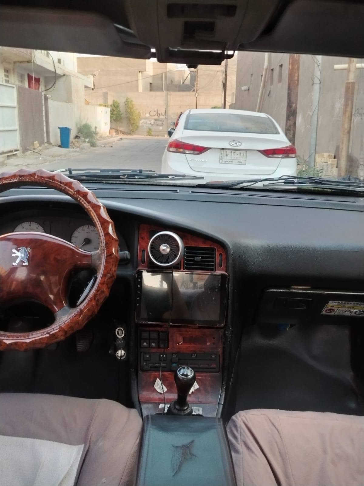 سلام عليكم بيجو بارص للبيع 2015 بسمي كير مكينه خير من الله تبريد ثلج صدر جديد تخم تاير جديد بيها بس بنيد امبتل بس الباقي كفاله السعر 50 و بيها مجال مكاني بغداد زعفرانيه ***********
