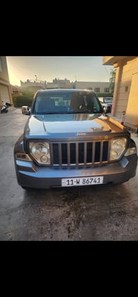 جيب لبرتي مديل ٢٠١٢ سياره بلاديه بيها بابتين مرشوشات كلير ماشيه ١٢٧ ال...