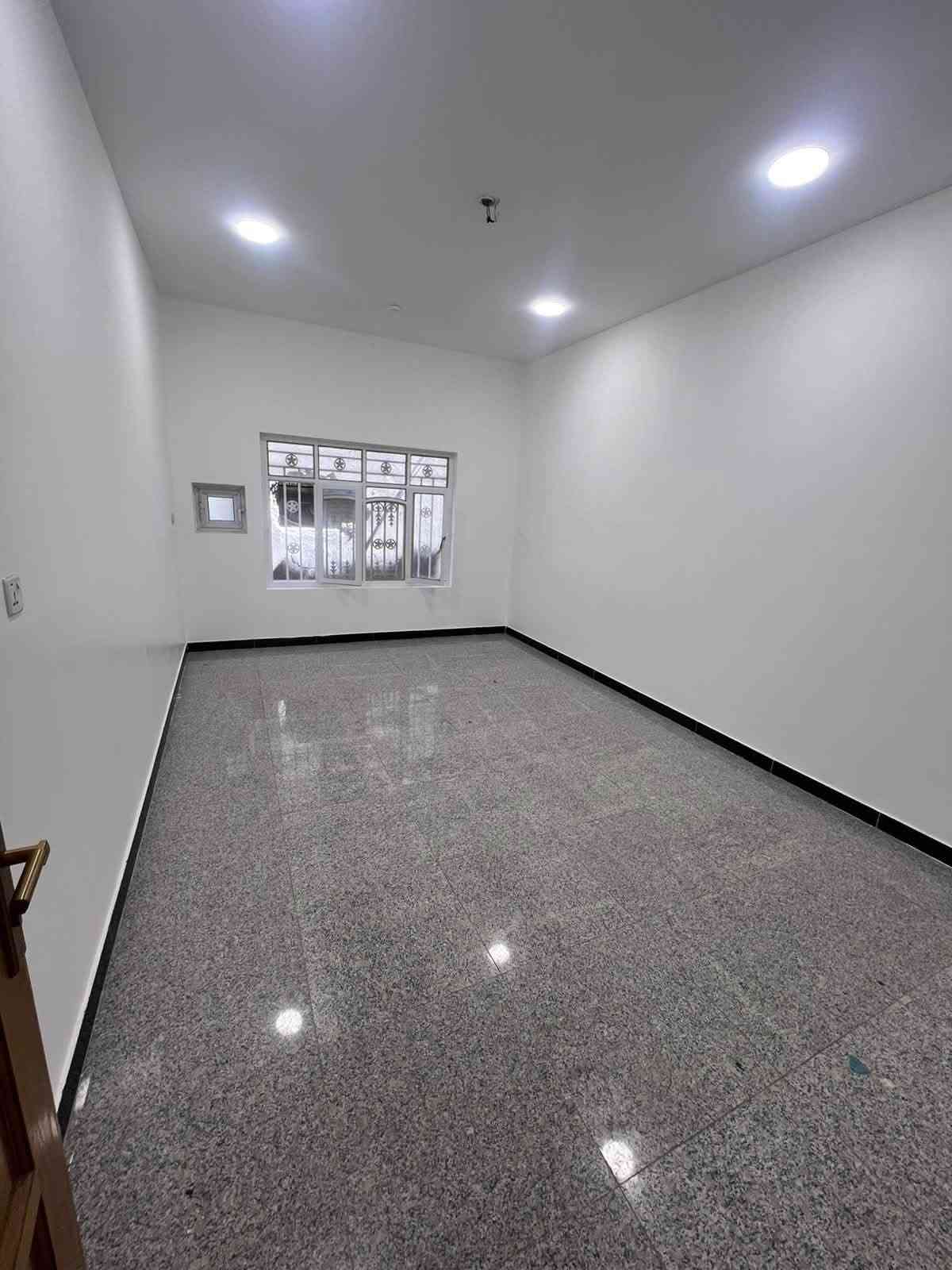 🏡 للإيجار – بيت سكني بمساحة 80م²
بيت مرتب ومناسب للسكن، يتكون من:
🔹 3 غرف نوم  
🔹 صالة  
🔹 مطبخ  
🔹 خدمات  

📞 للاستفسار والحجز:
مكتب المصطفى للاستثمار والتطوير العقاري  
***********
***********
#للإيجار #بيت_للإيجار #عقارات_بغداد #السيدية #عقارات_السيدية #عقارات_العراق #بغداد #الكرخ #مكتب_المصطفى #استثمار_عقاري #تطوير_عقاري

