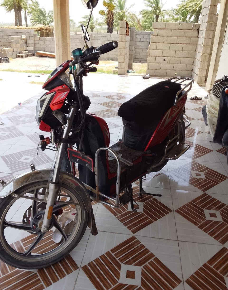 ماطور شحن هارلي موديل ٢٤ عندك دبل طاك لامامي وبطارياته منفوخه كامل من كلشي شغال ب ٣٥٠ وبي مجال*********** اتصال ادمن وافق
