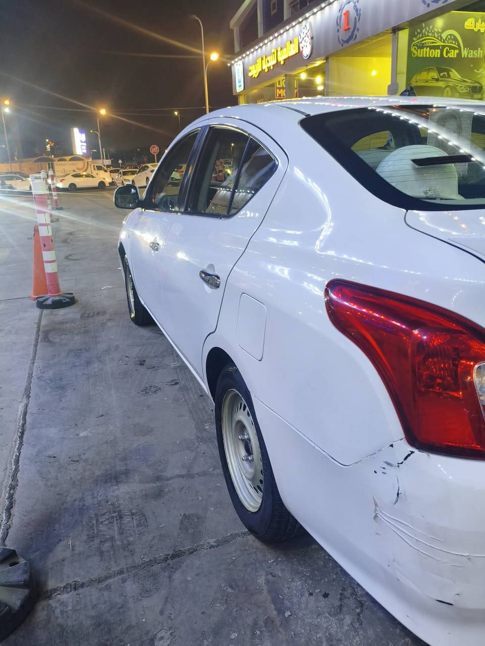 نيسان صني ٢٠٢٣ للبيع 
السيارة جاهزة ما ناقصه شي 
بيه بارد جاملغ الامامي كد شبر 
وبيها بارد بالصندوك بدون دواخل وبدون صبغ السيارة 
ماشيه ٩٩ الف 
السعر ١١٤ وبيه مجال 
الرقم ***********
