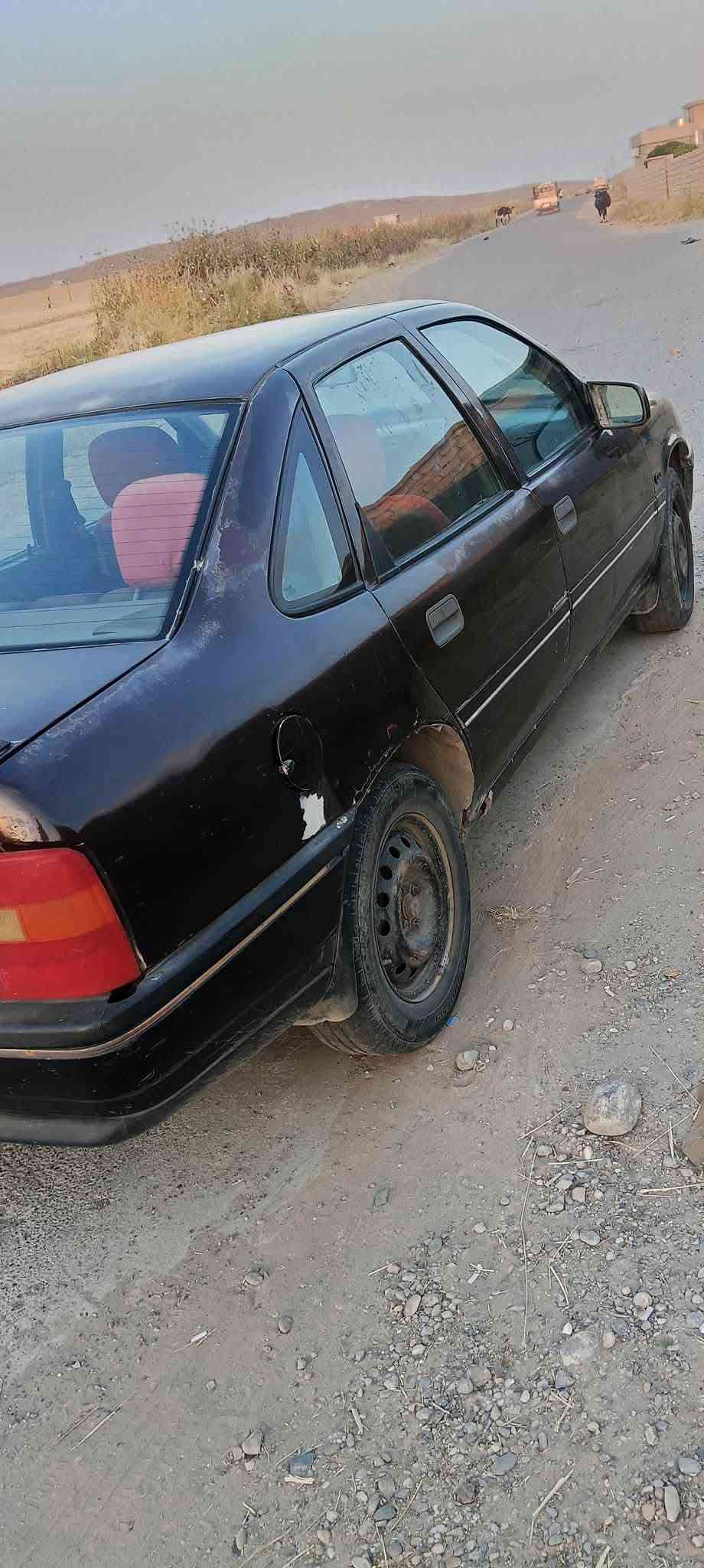 للبيع اوبل فكتره حجم 20 موديل 90 رقم نينوى جديد سنويه جديده محرك كير نضيف بدون صبغ فقط دواير والباقي كدام العين الأستفسار على الرقم ***********//*********** ملاحضه مكلف بل نشر
