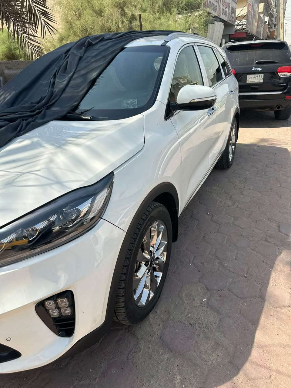 السلام عليكم سورنتو موديل ٢٠٢٠ سيارة بوضع الشركة ماشية ٤١٠٠٠ كفالة عامة  السعر ٢٤٥ ورقة وبيها مجال بسيط***********
