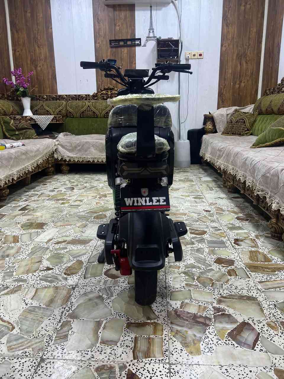 ‎السلام عليكم دراجه شحن أر ٩ موديل 2024 بيها ٥ بطاريات ٣٢ أمبير ولي دراجه حلوه ونضيفه 
سعرها300وبيها مجال للشراي 
مكاني المعقل الأبله قرب جامع سيد علي ***********
