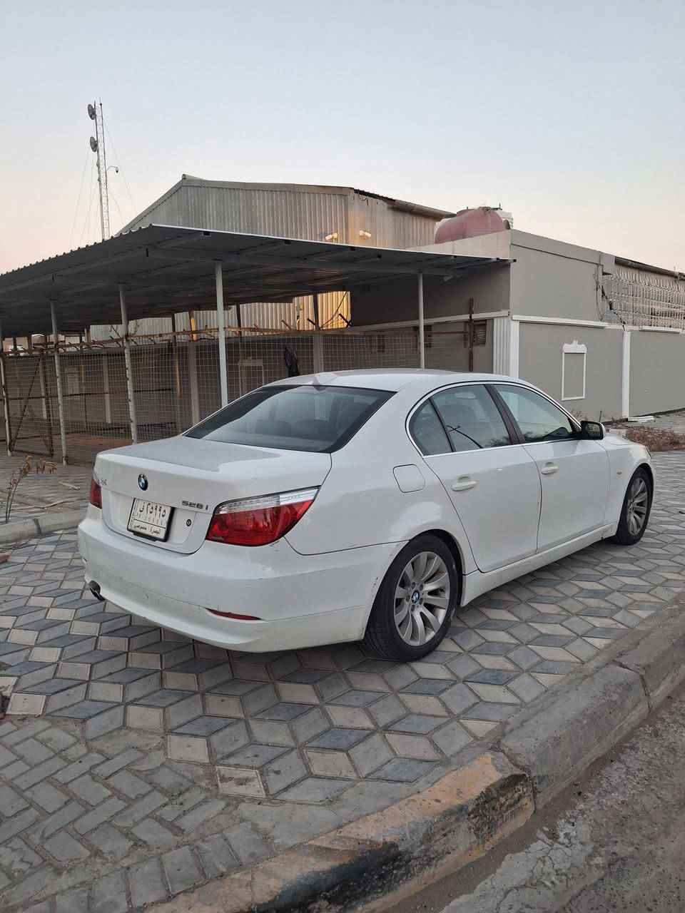 سلام عليكم BMW
 موديل 9 ميماتي كفاله عامه فقط مدكر امامي جهت سايق مصبوخ بدون دواخل باقي كله كفاله كير محرك حداديه كله جديد رقم بصره سنويته انتهت سعر 165 وبيه مجال
***********
