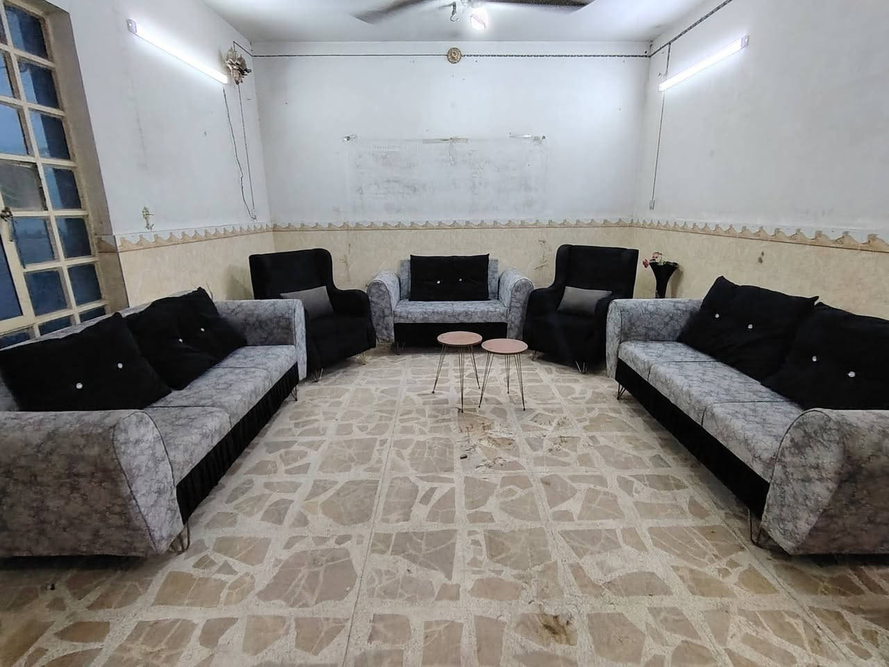 تخم • ١٠ نفرات • بلنجف