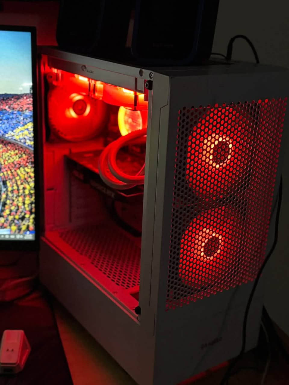 سلام عليكم pc للبيع
موصفات  
GPU RTX3050

CPU i511400F

RAM 16 3200 DDR4

SSD 512GB

Power Supply 650

PC جديده حته كراتين كله موجوده

السعر 700

شاشه Lenovoحجم شاشه 34 دقه شاشه 3440 1440 2k Hz144 قبل لكسر لا 165Hz

سعر شاشه 350الف ماصالي هواي من ماخذه  

بكاني زعفرانيه رقم تلفون ***********
