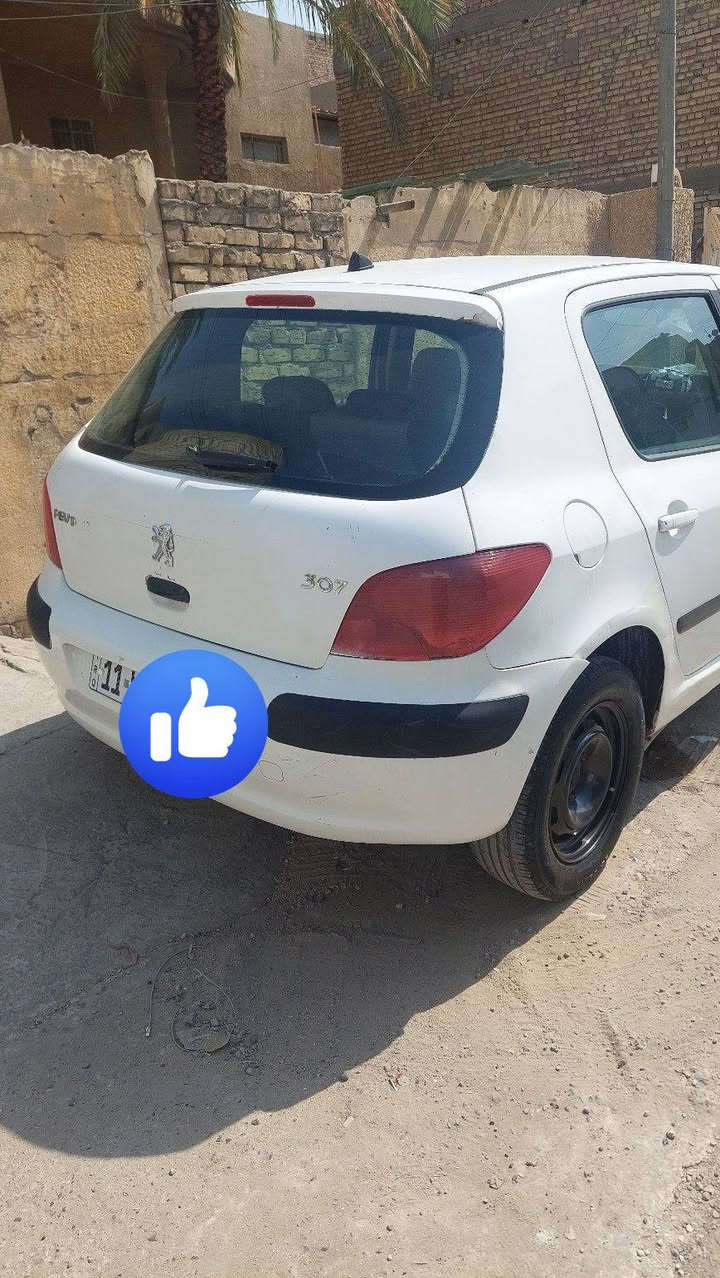 السلام عليكم 
سياره بيجو فرنسي 307 موديل 2005 للبيع 
مكينه جديده +كير جديد قبل اسبوع تم تبديل
تبريد شغال 
الرقم بغداد انكليزي 

السعر : 47 وبيه مجال 
للاستفسار: ***********
العنوان: بغداد جميله
