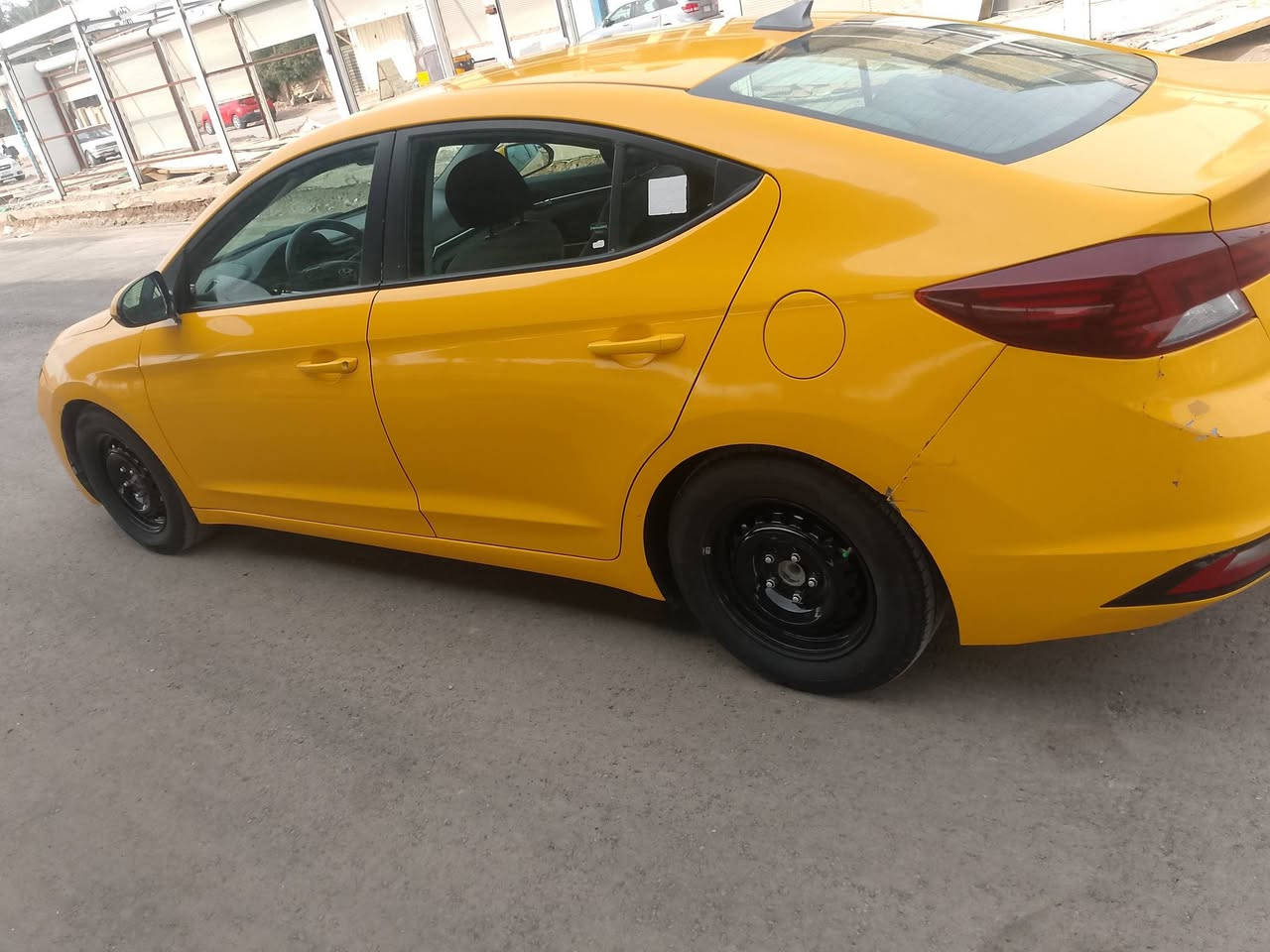 النترا موديل 2019 محرك 2000 دوش حادثه دعاميه وبدنه والباقى مكفول شاشه كامره وحساسات خلفيه اماميه رقم ذي قار انكليزي بسمى تخم تاير وويل جديد صور الحادث موجوده سعره 113  تلفون ***********
