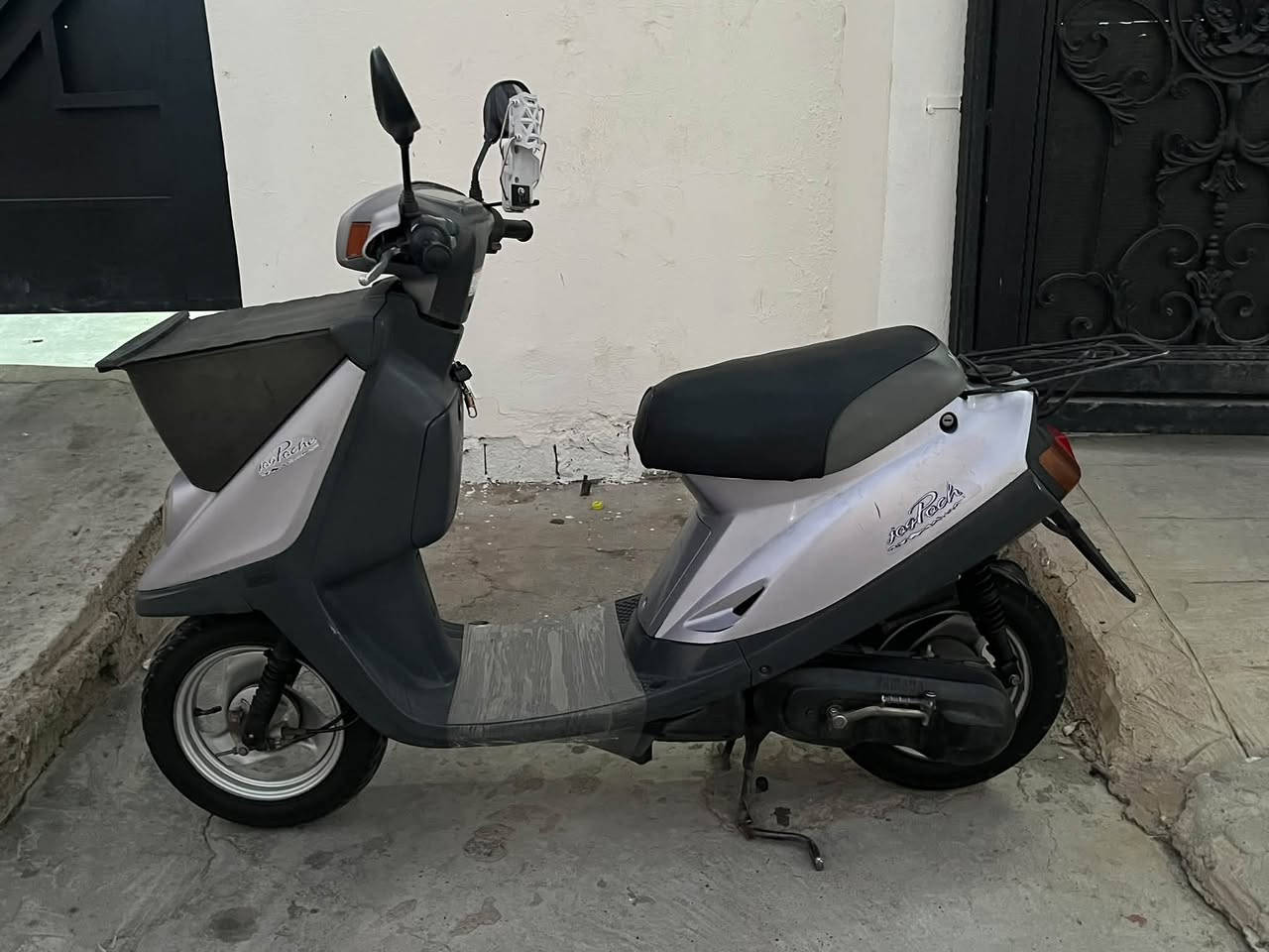 للبيع ياماها سلة صغير نشطه 
محرك بلادي yamaha شرط ممفتوح 
كابريتر بلادي japan شرط 
صالنصه بلادي yamaha 
شوتة بلادي yamaha 
فيت بمب بلادي tokyo 
سلف هندر كهربييات شغال بلادي شرط 
الدراجه جديده ونشط تايرات جديد 
سعر-525)بي مجال-***********
