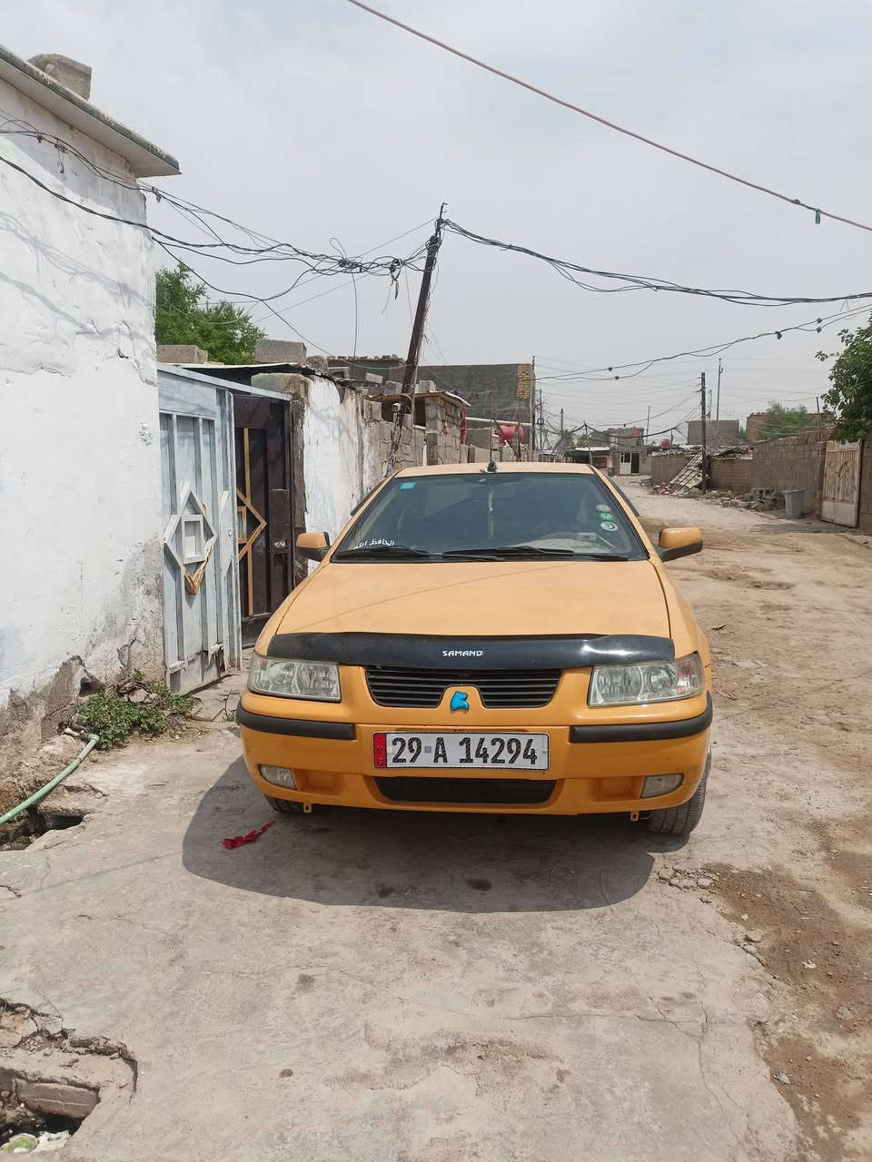السلام عليكم سياره للبيع نوع سمند سياره باسمي رقم انجليزي واسط كير ومحرك خير من الله  تخم تايرات خط ابيض نقص بس تبريد الفان عاطل كهربائيات كلها شغاله السعر 32مكان واسط كوت
***********
