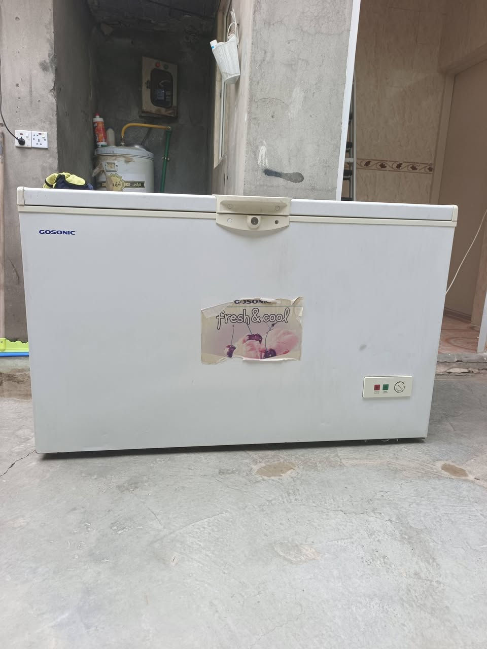 مجمیدە بۆ فرۆشتن 
قیاس مترو نیوە. شەریکەی ئەرچەلیک زۆر پاکو بێعەیبە
سعری 200هەزار و معمالەیەکیکەم 
***********
