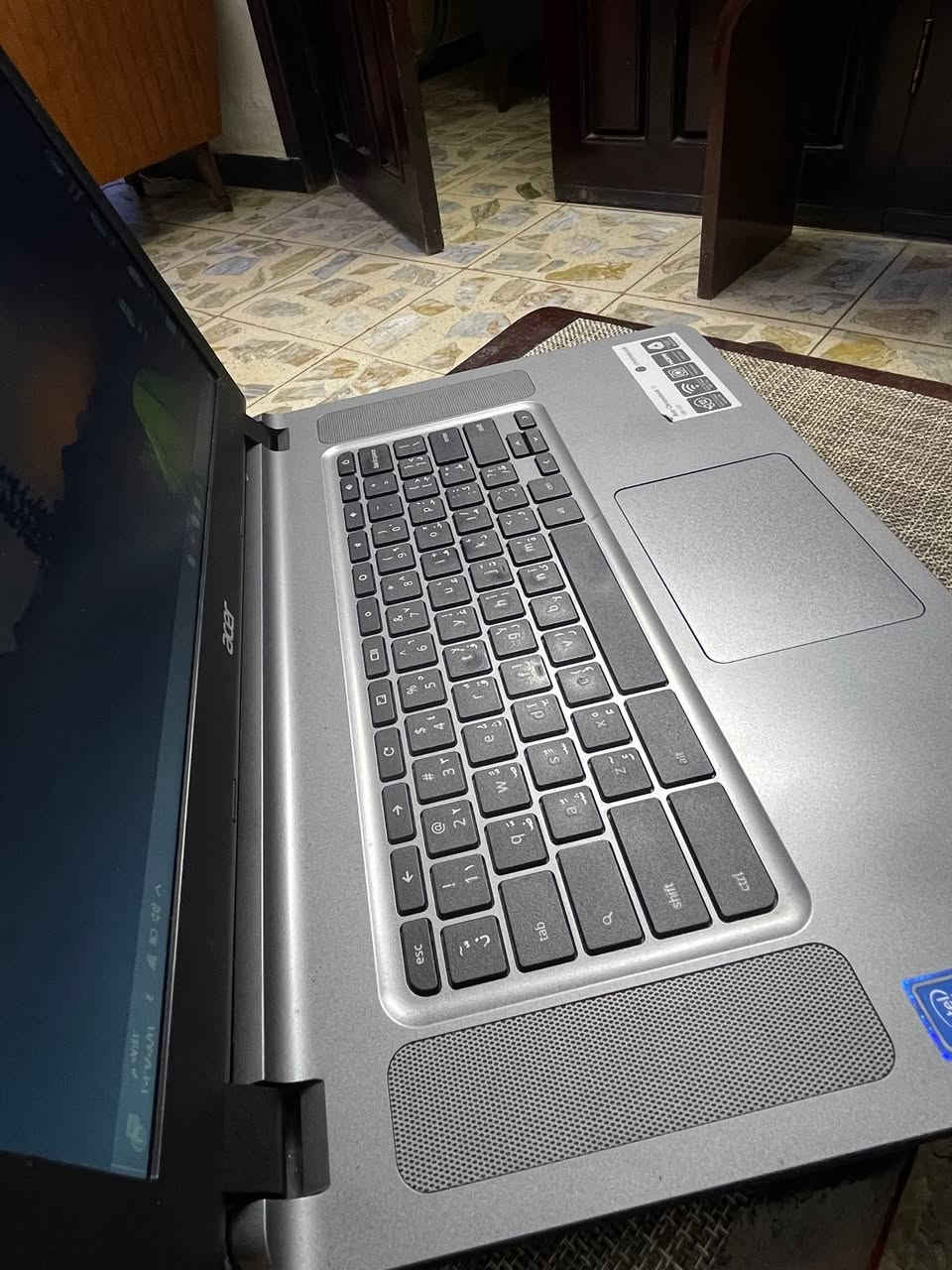 لابتوب Acer Windows 10 Pro ,
لون : silver     
موديل : 
Intel Celeron N306
* سرعة المعالج: 1.60 GHz
* الرام: 2GB RAM
* نظام التشغيل: Windows 10 Pro
* نوع النظام: 64-bit
* دعم اللمس: غير مدعوم
* اسم الجهاز: DESKTOP-EPC8L1
* إصدار Windows: 19.9
* تاريخ تثبيت النظام: 15/05/2023
* إصدار نظام التشغيل: 18363.1316
* البطاريه بحالة ممتازه جداً ، تمشيك يوم كامل 

📌 الجهاز مناسب للاستخدامات الخفيفة مثل التصفح، و مشاهدة الفيديوهات (نتفلكس ، سينمانا ) ، البرامج البسيطة والدراسة و العمل ! 

السعر 185 الف . 

*********** 
رقمي
