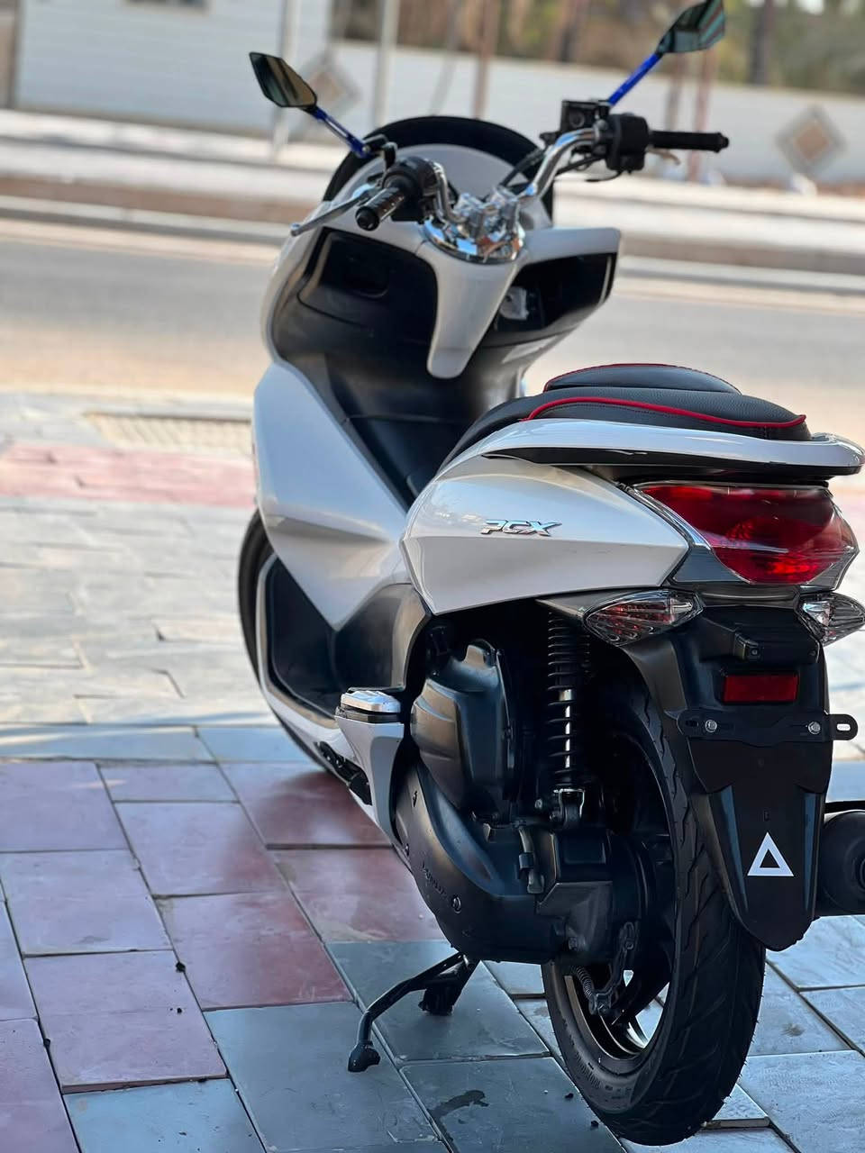 السلام عليكم
للبيع دراجة بي سي اكس pcx
جيل اول مكفوله 
ماشيه 56
موديل 2016
كفاله من كلشي 
مكينه 125
مكاني كربلاء طويريج 
السعر 11 ورقه ونص وبيهه مجال بسيط
للاستفسار 
***********
