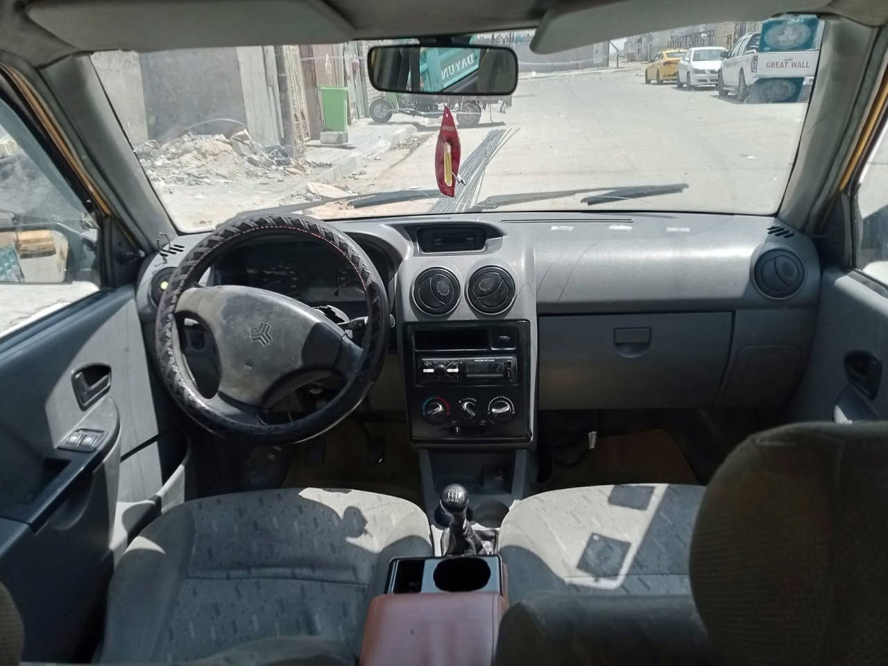 سلام عليكم سايبه موديل 2017 سياره بيه ضربه بل جاملغ المامي خفيفه سعر 36 وبيه مجال ***********
