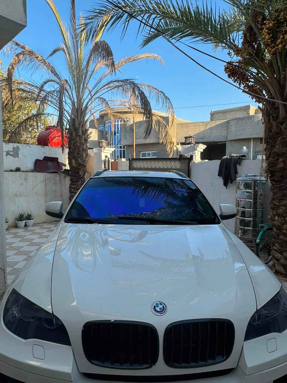 السلام عليكم بي ام x6خليجي 2009مكفوله من الصبغ بيها الدعاميات صبغ فقط رقم سليمانيه الجديد فول موصفات أكواب ماء جقمجه تبريد ثلج محرك سته سلندر توين تيربو السعر185بيها مجال الفلوجه ***********
