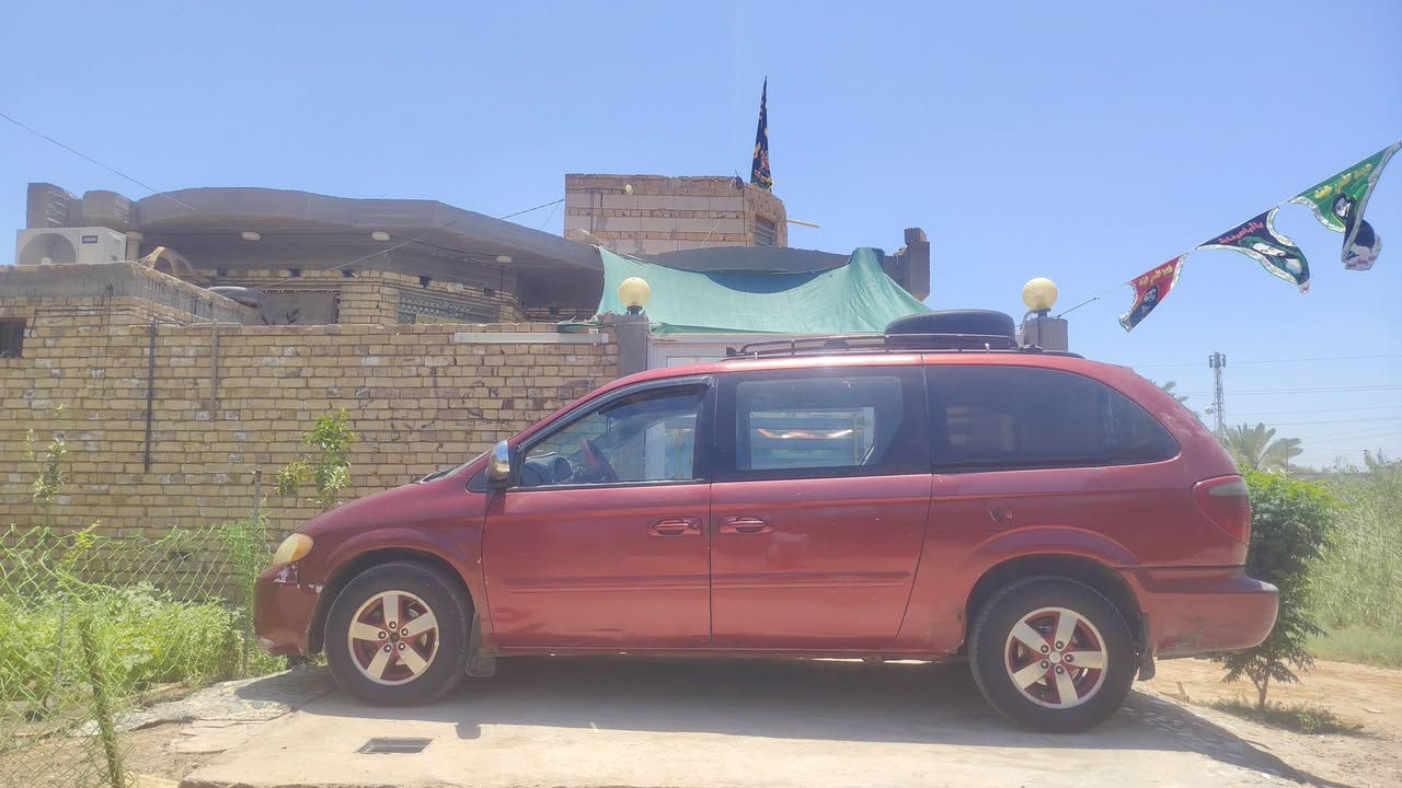 دوج كرفان رقم بغداد بسمي ٢٠٠٦ طويله سبعه راكب ثلث قطع تبريد بيبان كهرباء كشنات بلع منفصل محرك ٣٣٠٠ توني شاده صار عشر تيام وكير وحداديه توني نافضها نفض كلها مكفولات باتري تايرات كله جديد فتحت فيتبم عبوه كامله جديده وحده حتياط مخليها بسياره السعر ٦٠ وبيها مجال او مراوس حسب القناعه مكاني نجف ***********

