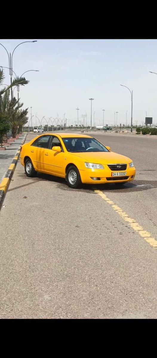 السلام عليكم سوناتا مديل 2009 بأسمي تحويل السيارة معمره بديها نضيف كلش وحداديه 100/100 مكينه 2000 دوش خير من الله تبريد ثلج كهربايات شغاله عليها طخم تاير جديد + شاشه ادنرويد  فقط الكير كايم ينزل من سعر السيارة 
الغرفه تعبانه شوي الي ياخذه فقط يعدل على غرفتها يذب الها كير  السعر (72) وبيها مجال للشراي ***********
