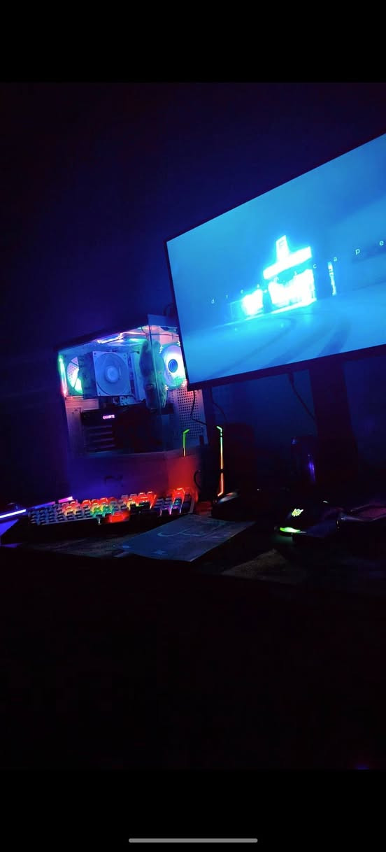 سيت اب كامل للبيع 
Razen5 3600s amd
ssd256
Ram32
Rtx2060 supper 
4van 
مع شاشه mass 240 hz
حجم 27

وسماعه سبيكر

سماعة خارجية عدد 2

وكيبورد ميكانيكل

ماوس دراكون 

كرسي كيمنك

ميز كيمنك مع إنارة LED

استخدامها كلش قليل وسبب البيع التزامات يومية  
الرقم:*********** 
مكاني كوت /شارع الهورة
