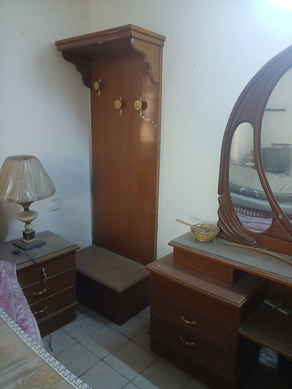 غرفه صاج قديمه السعر 500بغداد الشالجيه ***********
