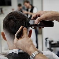 مطلوب حلاق • فلكه السماوه • ايجار مناسب