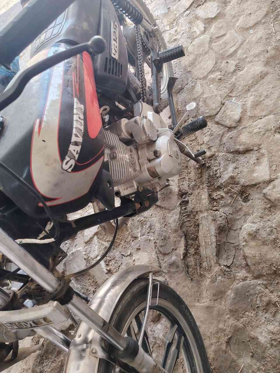 سلام عليكم سيفان للبيع نضيفه ما مفتوحه بلاديه السعر 450بيه مجال ***********
