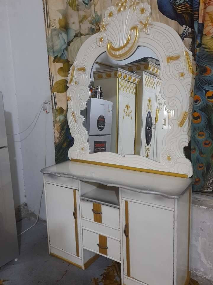 السلام عليكم غرفه اخشاب الييع سعر 650وبيهه مجال نضافه 90/ب100عنوان بغداد غير موجود علا لواساب ***********
