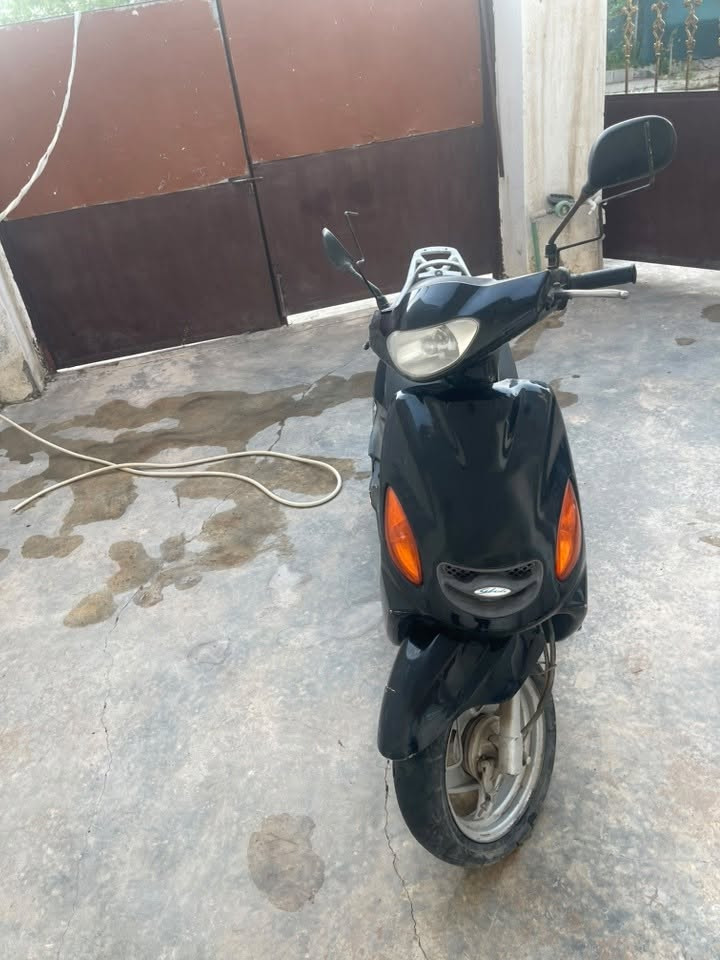هۆندا یابانی ئەسڵی
هەموو گیانی بەشەرت زۆر پاک و بێمەسرەف 
گێچی ١٢٠
دوو تایەو ڕۆنی تازە گۆڕاوە 
سعر ٣٠٠ هەزار
سلیمانی
***********
