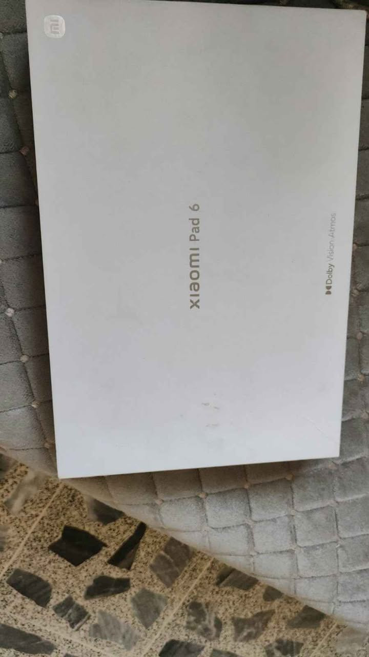 للبيع: Xiaomi Pad 6 (شاومي باد 6) 🔥
نظافة:90% واضح ب الصور 
تابلت ألمنيوم فخم، مثالي للدراسة والشغل والألعاب القوية.
الشاشة: 11 بوصة دقة خارقة 2.8K بتردد صاروخي 144Hz لسلاسة تامة.
المعالج: Snapdragon 870 قوي ومستقر بالألعاب والتطبيقات الثقيلة.
الصوت: 4 سماعات ستيريو محيطية بتقنية Dolby Atmos.
البطارية: ضخمة 8840 mAh تدعم الشحن السريع 33W.
الكاميرات: خلفية 13MP (تصوير 4K) + أمامية 8MP للمحاضرات والمكالمات.
يدعم القلم والكيبورد المغناطيسي.
الذاكرة: [256] | الرام: [6GB ]
الحالة: [مستعمل قمة بالنظافة / كالجديد]
الملحقات: [الكرتون، وكفر شفاف،وكفر دفاري الشاحن الأصلي...]
السعر: [355] وبي مجال بسيط 
الموقع: [مكان التواجد / يتوفر توصيل]
📞 للتواصل: [*********** أو الخاص] بغداد, العراق
