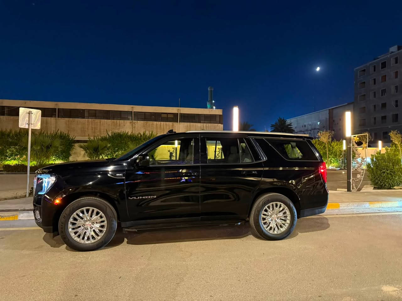للبيع  يوكن
GMC YUKON SLE 2023

السيارة خليجية وكالة المنصور 

‎kmماشية73الف 

‎السيارة  بحالة الوكالة

‎شغلاتها بعدها بالباكيت 

‎ المــــــواصـــــفــــات :

‎- محرك V8 5300 
‎- تبريد ٣ قطع
‎- وايرلس كاربلاي
‎- حساسات امامية خلفية
‎- تشغيل واطفاء اوتو
‎- ثلاجة توصل درجة حرارة سالب ٥
‎- نضام المحافضة على المسار
‎- بلك كهرباء
‎- هاندبريك كهربائي
‎- نقطة عمياء
‎- نضام مراقبة الدسكات
‎- نضام مراقبة فلتر الهواء
‎- ستيرن تدفئة
‎- تشغيل عن بعد
‎- خزن وضعية الكراسي للسائق

‎- منافذ تايب سي امامي وخلفي وصف الثالث

‎نضام فتح الصندوق كهرباء  
للعلم شادلها تخم ويل وتاير مال دنلي قبل اسبوع 
مكان السيارة بغداد الكرخ  
‎للاستفسار الاتصال او المراسلة واتساب :

***********
