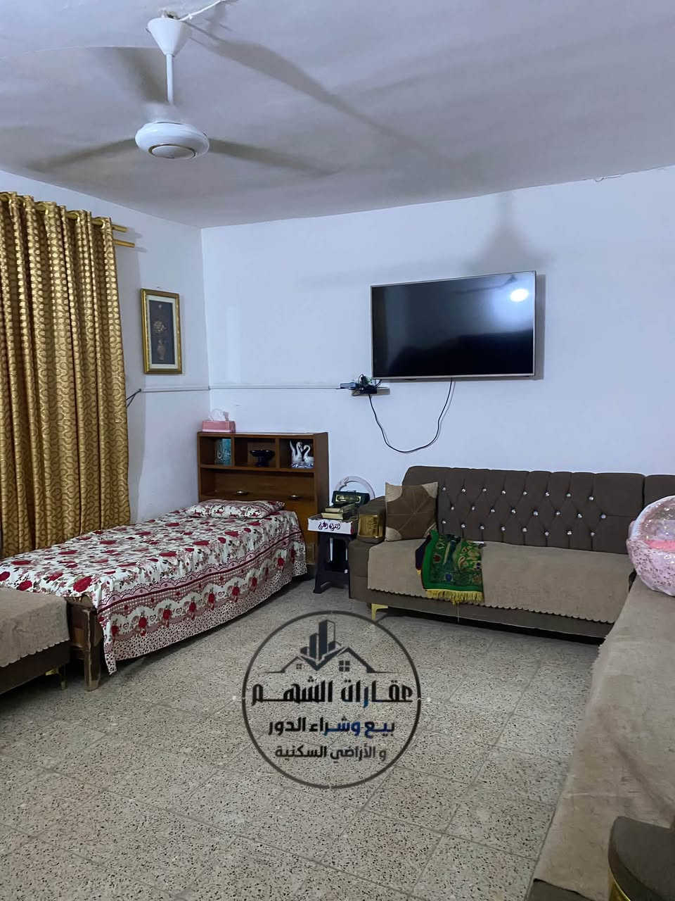 مشتمل  للبيع
حي الجبيريه الثالثة 

خلف الحدادين 

المساحه (150) 

يتكون من غرفتين  

ركن الشارع (15) 

للاستفسار 📞(***********)

عقارات الشهم
